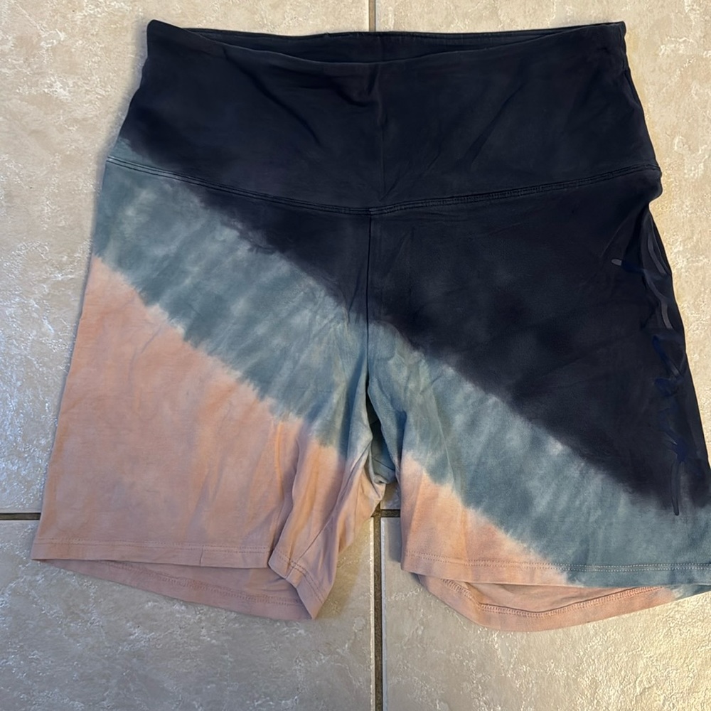 VS Pink bicycle shorts size large